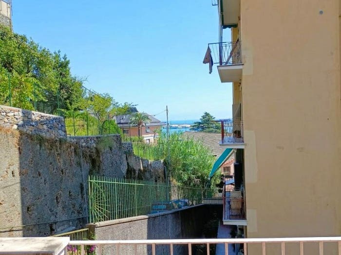 Appartamento con 5 locali in vendita in Multedo, Genova