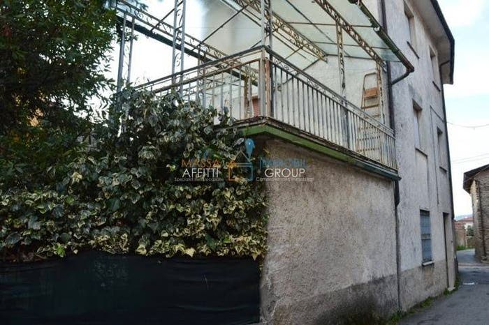 Casa con 6 locali in vendita in Via San Maria, Capanne Prato, Montignoso