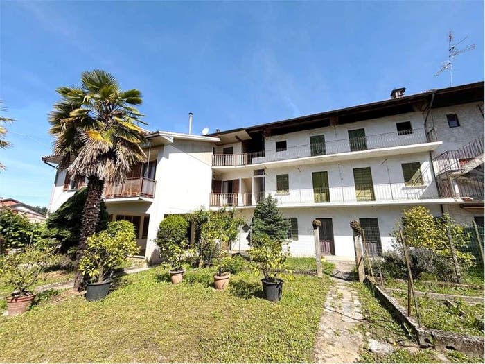 Casa quadrilocale in vendita in Via Guglielmo Marconi, Centro, Bogogno