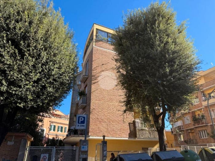 Appartamento trilocale in vendita in Via Cecilio Stazio, Balduina, Roma