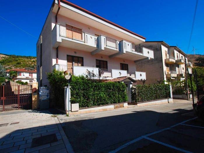 Appartamento quadrilocale in vendita in Via Due Fossi, Centro, Durazzano