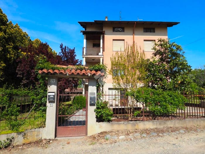 Appartamento con 6 locali in vendita in Via Torino, Brusnengo
