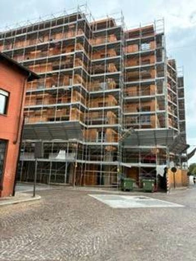 Appartamento trilocale in vendita in Via Contardo Ferrini, Centro, Samarate