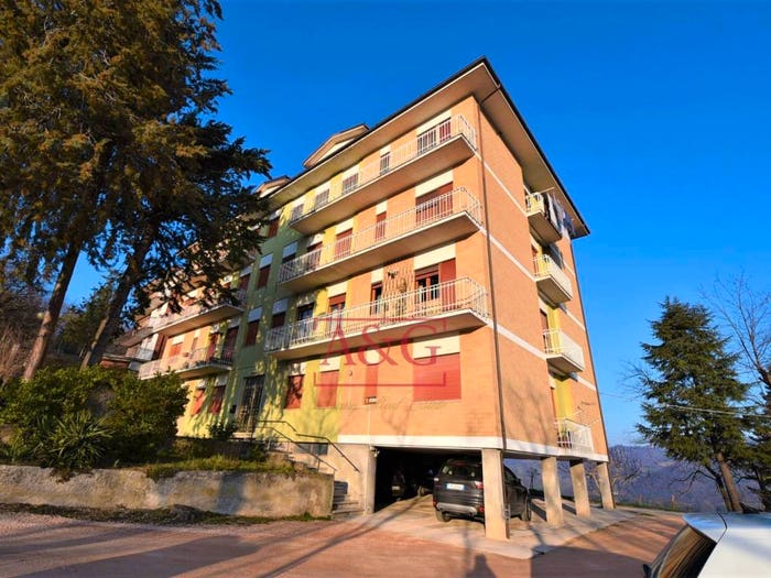Casa con 6 locali in vendita in Via Aldo Moro, Centro, Amandola