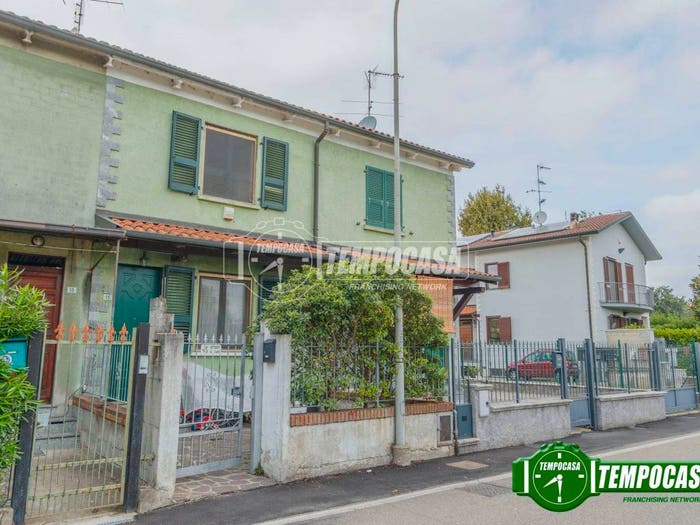 Casa trilocale in vendita in via Guido Rossa, Mairano, Noviglio