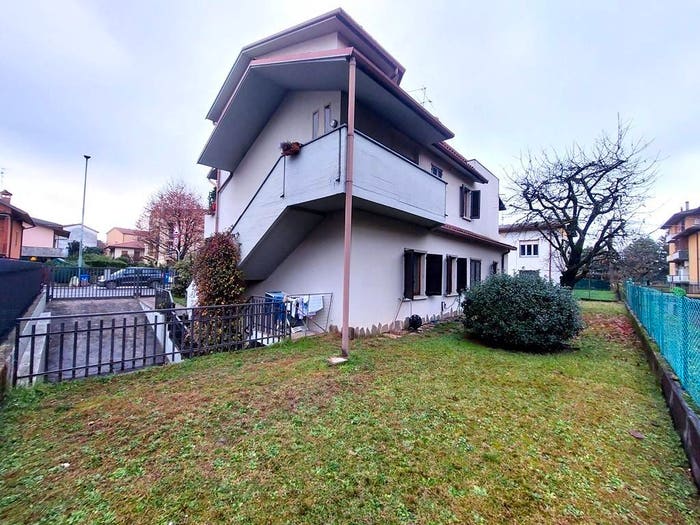 Casa con 6 locali in vendita in Via Monte Tesoro, Celadina Boccaleone, Bergamo