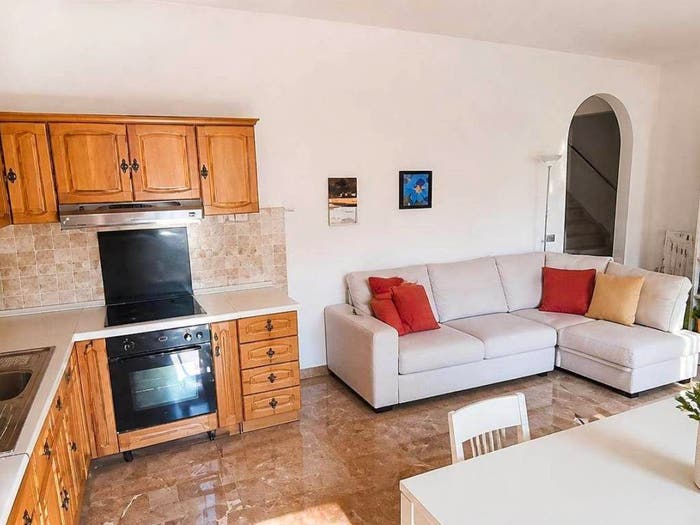 Casa con 6 locali in vendita in Fornacelle, Montemurlo