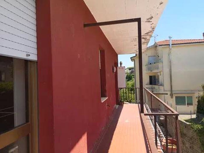Appartamento trilocale in vendita in Via Dante Alighieri, Ischia di Castro