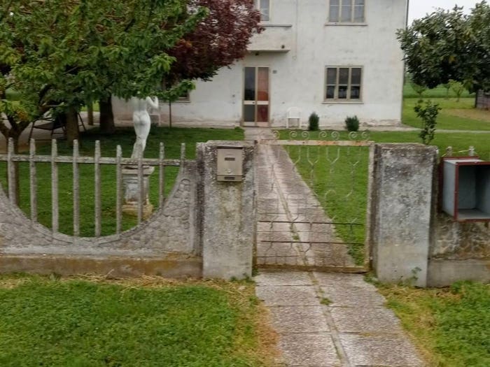 Casa con 6 locali in vendita in Via Roma, Centro, Frassinelle Polesine
