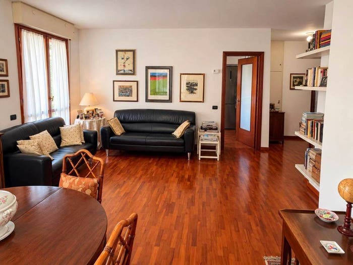 Appartamento con 6 locali in vendita in Manara Cavagnari, Parma