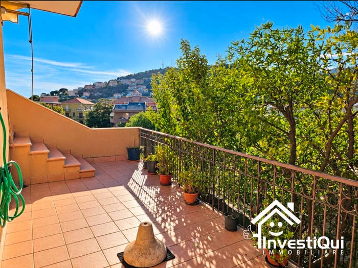 Appartamento trilocale in vendita in Via Domenico Morelli, Centro, Pietra Ligure