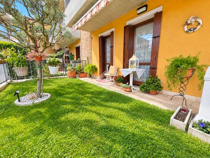 Appartamento trilocale in vendita in Via ettore majorana, Castelnuovo del Garda