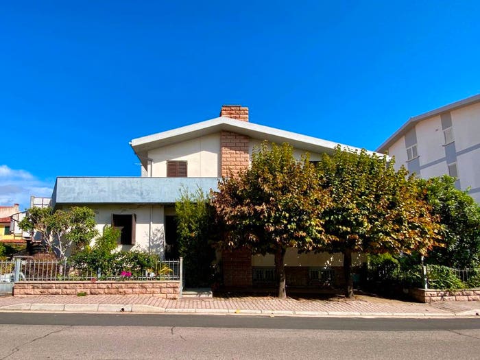Casa con 6 locali in vendita in Via Santa Lucia, Centro, Ghilarza
