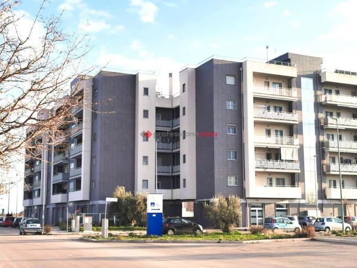 Appartamento trilocale in vendita in Via Stefano Cavaliere, Salice Nuovo, Foggia
