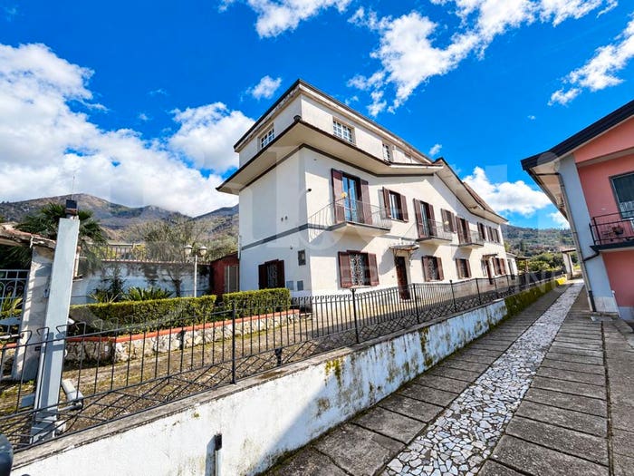 Casa con 6 locali in vendita in Piazza Municipio, Centro, Gioia Sannitica