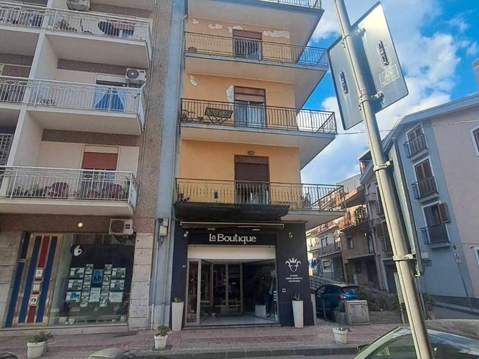 Appartamento con 6 locali in vendita in leonardo sciascia, Centro, Santa Teresa di Riva