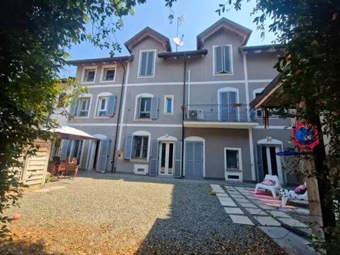 Casa con 6 locali in vendita in Via Tortona No Number, Centro, Pozzolo Formigaro