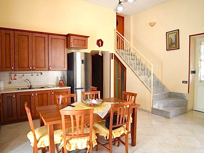 Appartamento trilocale in vendita in Via Santa Giustina, Arzano