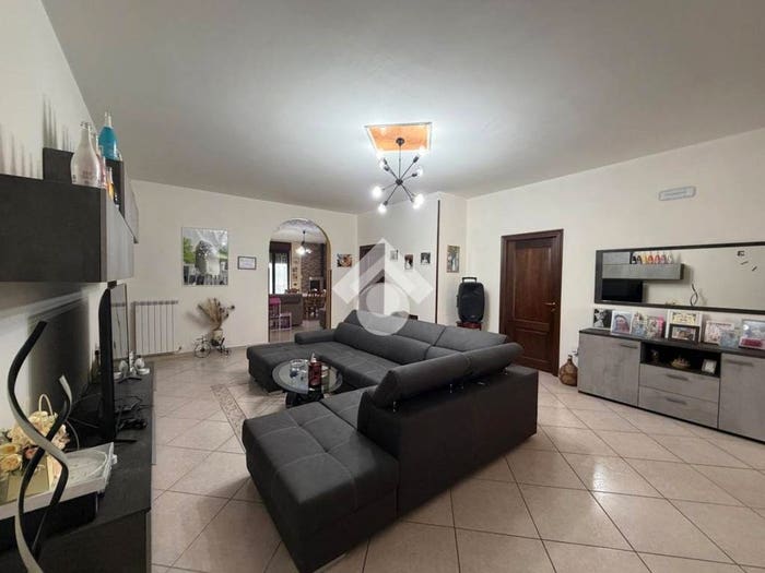 Appartamento con 6 locali in vendita in Via Combre, Trescine, Cervinara