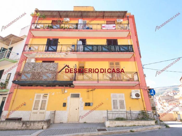 Appartamento trilocale in vendita in Via Roma, Centro, Misilmeri