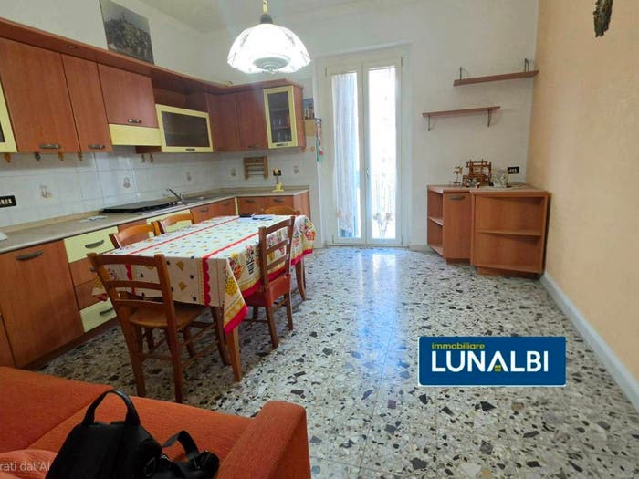 Appartamento con 5 locali in vendita in Via Salvo D'Acquisto, Centro, Matera