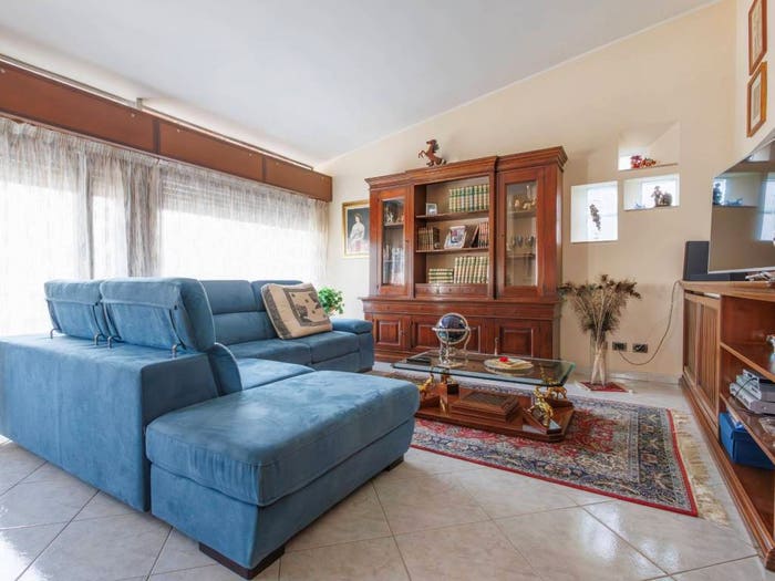 Casa quadrilocale in vendita in Via Dante Alighieri, Semicentro, Vimercate