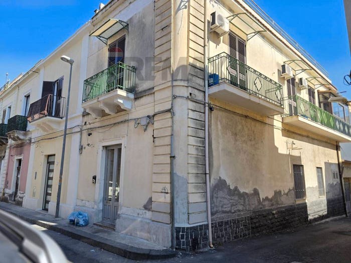 Appartamento trilocale in vendita in via tripoli, Centro, Giarre