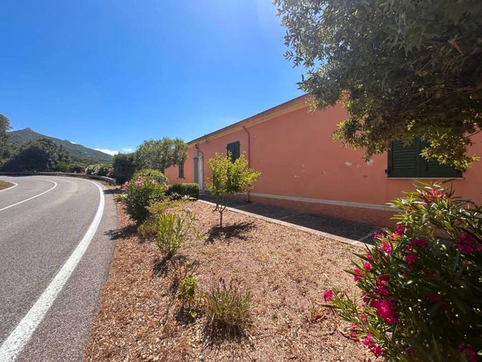 Casa bilocale in vendita in Luogosanto