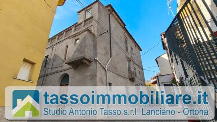 Appartamento con 6 locali in vendita in vico garibaldi, Poggiofiorito