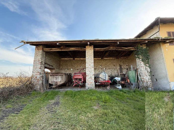 Casa in vendita in Via San Michele, CampiglioneFenile