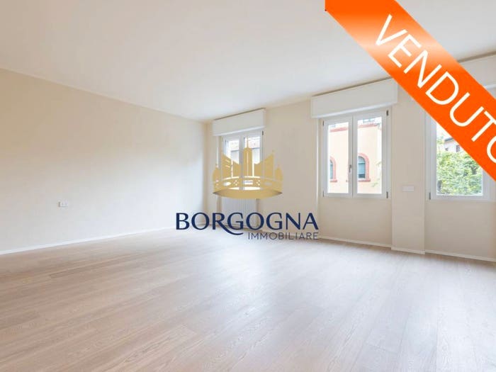 Appartamento trilocale in vendita in Via Paris Bordone, Monte Rosa Lotto, Milano