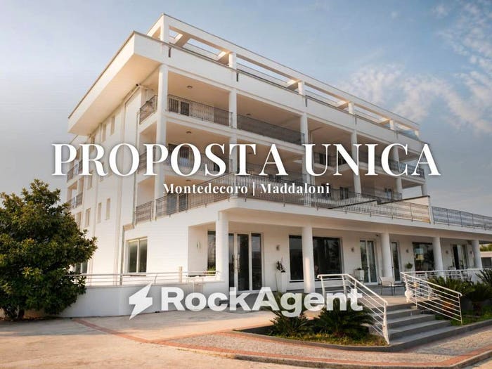 Casa con 6 locali in vendita in Centro, Maddaloni