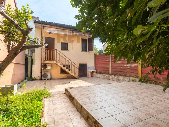 Casa quadrilocale in vendita in Via Roma, Centro, San Martino Siccomario