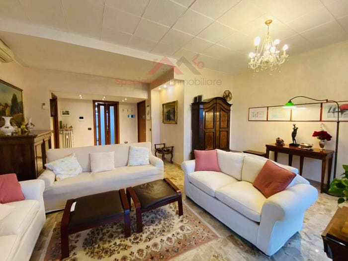 Appartamento trilocale in vendita in Via Torino, Arnate, Gallarate