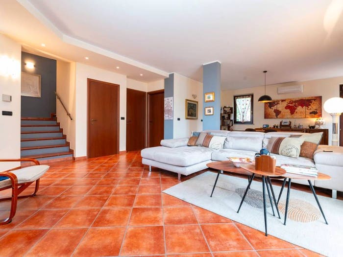 Casa con 6 locali in vendita in Via Conti Carron, Centro, Buttigliera Alta