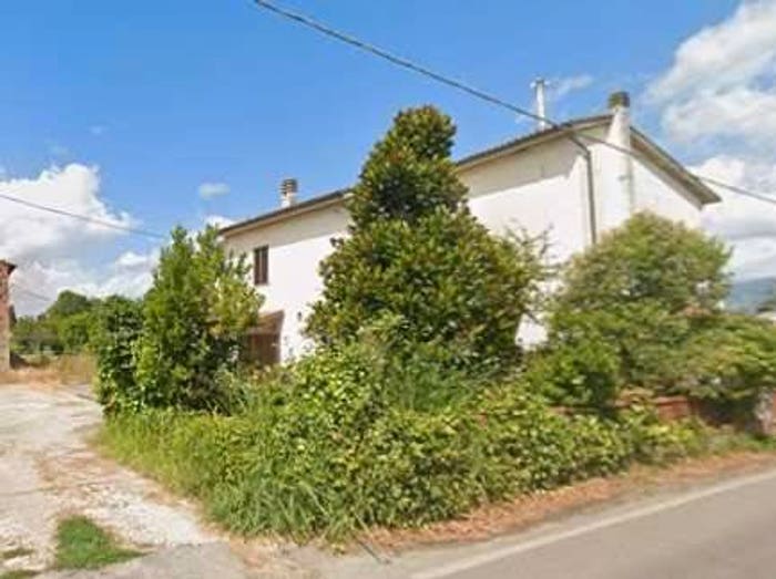 Appartamento con 6 locali in vendita in Via delle Corti, Chiesina Uzzanese