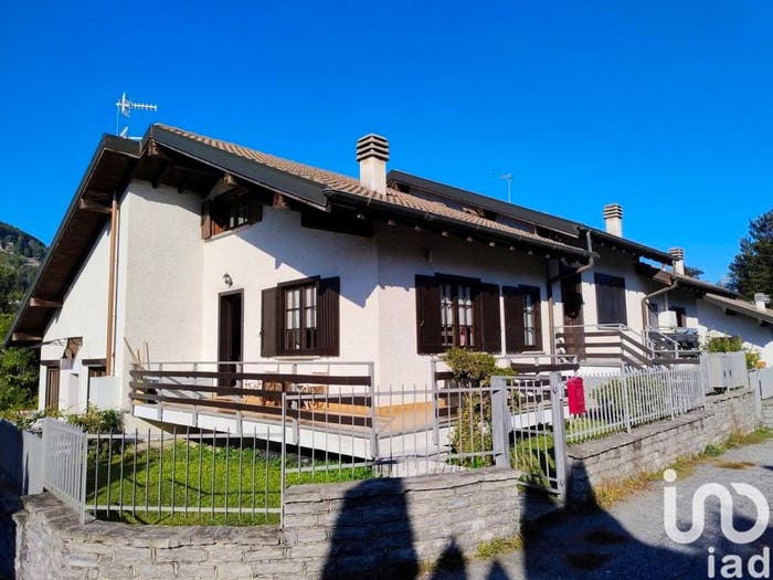Casa trilocale in vendita in Via Giovanni Marsaglia, Premeno