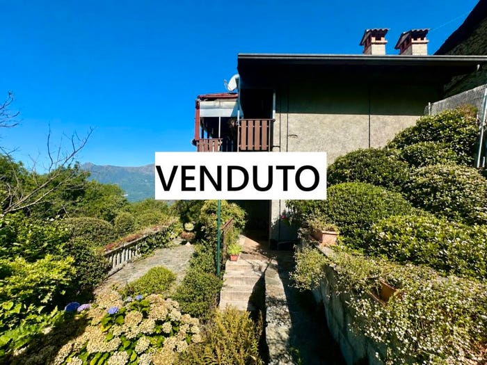 Casa bilocale in vendita in via roma, Taceno