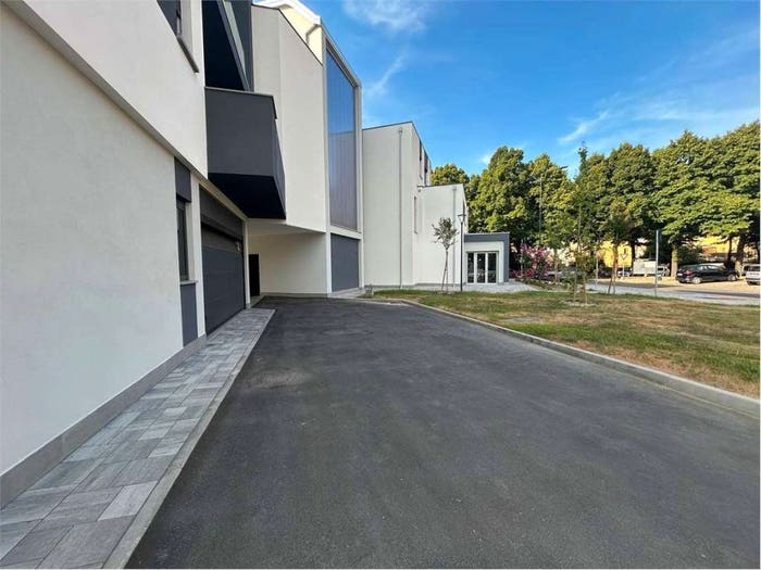 Appartamento quadrilocale in vendita in CESARE BATTISTI, Centro, Correggio