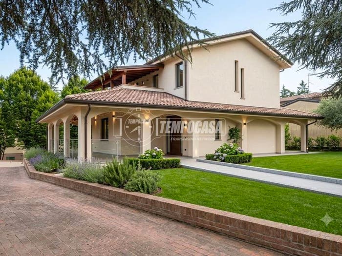 Casa con 6 locali in vendita in Via Giuseppe Di Vittorio, Centro, Albinea