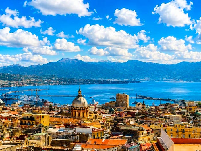 Appartamento con 6 locali in vendita in Corso Vittorio Emanuele, Piazza Canneto Salvator Rosa, Napoli