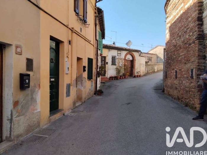 Casa con 6 locali in vendita in Via Fonte nuova, Centro, Fabriano