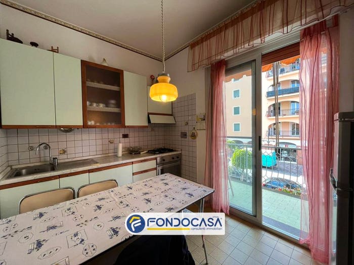 Appartamento trilocale in vendita in Via Clavesana, Marina Di Andora, Andora