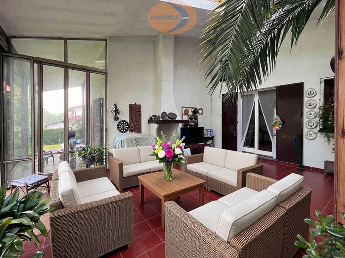 Casa con 5 locali in vendita in Via Pier Luigi da Palestrina, Zoccorino Vergo, Besana in Brianza