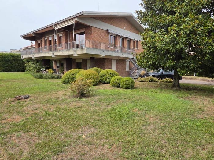 Casa con 6 locali in vendita in Via della Maranzana, Cristo, Alessandria