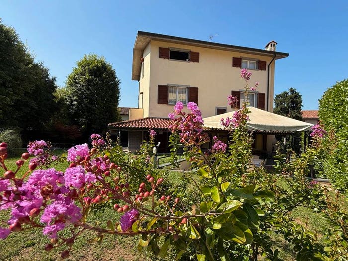 Casa con 6 locali in vendita in Via Guzzanica, Sforzatica, Dalmine
