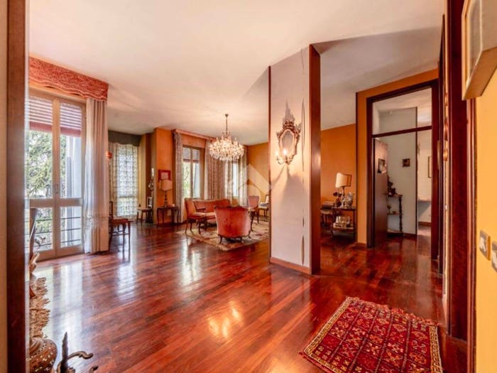 Casa con 6 locali in vendita in Viale del Sagittario, Villaggio Zeta, Modena