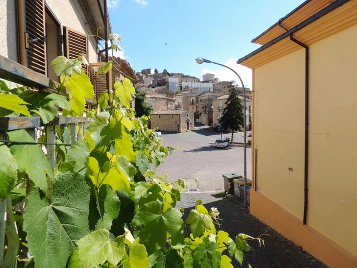 Casa con 6 locali in vendita in Via Macchia, San Benedetto in Perillis