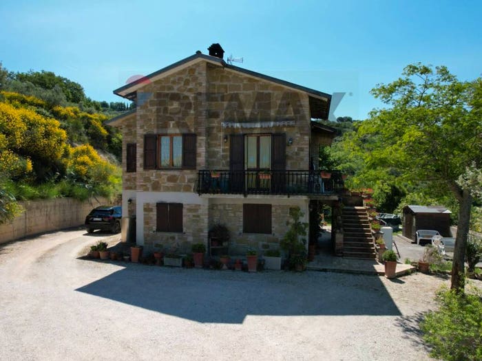 Casa con 6 locali in vendita in Frazione Rocca Sant' Angelo, Palazzo Petrignano, Assisi