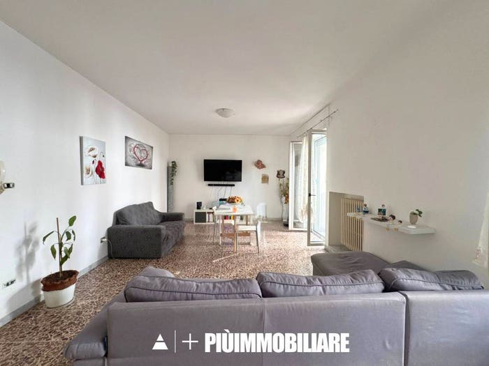 Appartamento quadrilocale in vendita in Via San Pardo, Centro, Matera